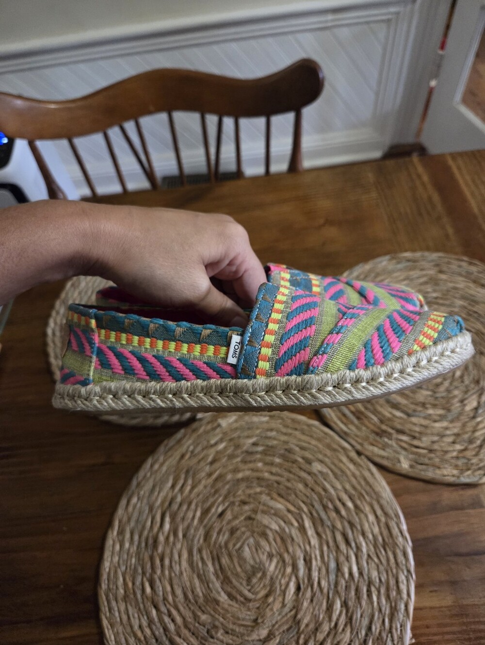 Colorful TOMS - Picture 3 of 6